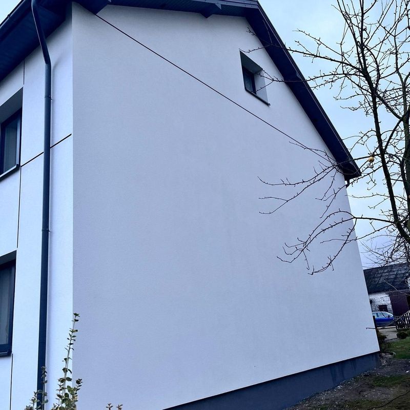 Z surowego silikatu do białej elewacji